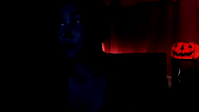 Divine_Madeleine webcam