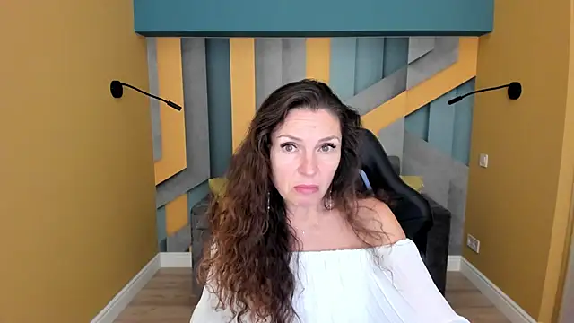 EllaLong live cam on StripChat