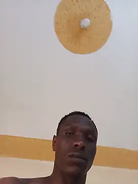 kenyanyut live cam on StripChat