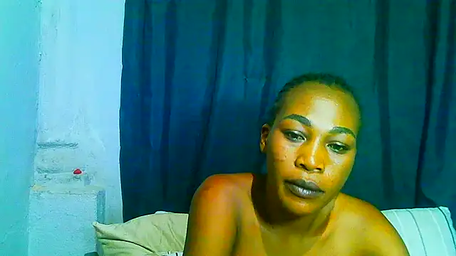 freaky_naughty live cam on StripChat