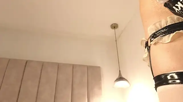 Nioki_ live cam on StripChat