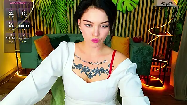 LinaSeen live cam on StripChat
