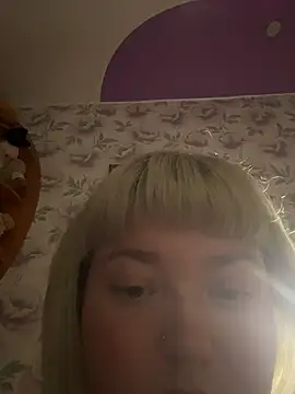 LoloMensens live cam on StripChat