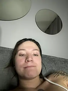 meow_sexy live cam on StripChat