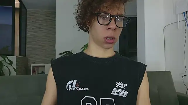 grey___27 live cam on StripChat
