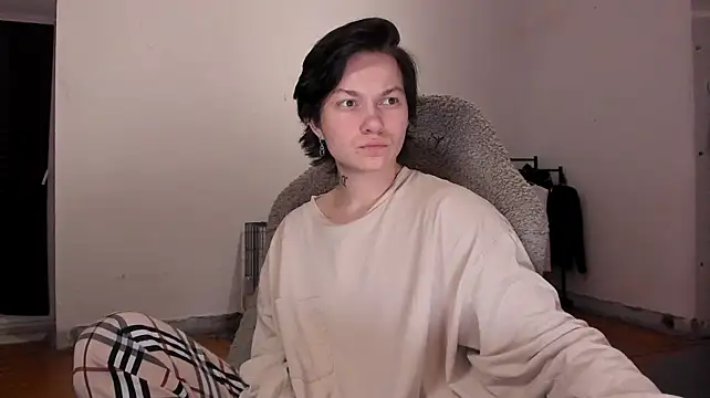 esajukyy live cam on StripChat