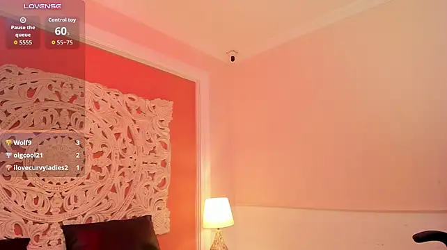 BiancaRoyalle live cam on StripChat