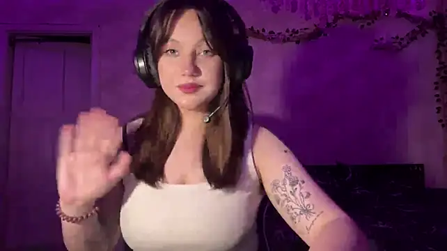 ArgeliaDuthie live cam on StripChat
