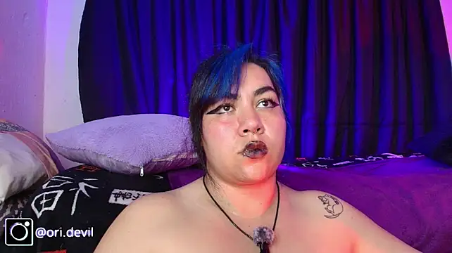 Ori_Devil live cam on StripChat