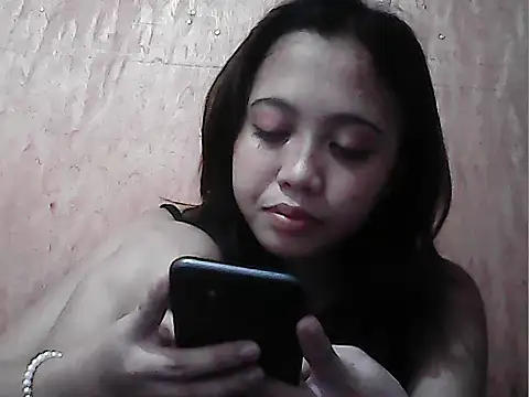 Yours_AsianPinayGirl18 live cam on StripChat