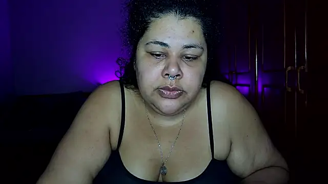 xlatinastar live cam on StripChat