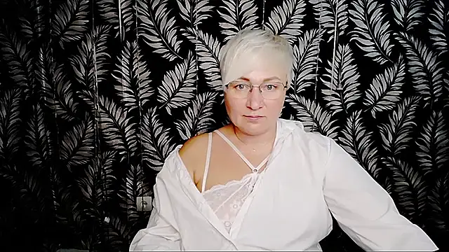 Olivia_playful webcam