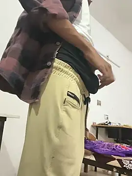indorecockyboy (M twink) - Cum in public