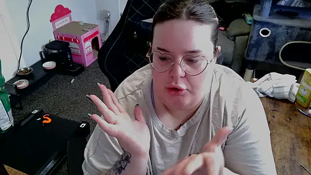 BBW-QUEENIE