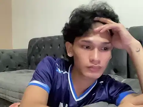 imjustasluttyintownx (M twink) - LOOKING FOR FUN AND LOVE!