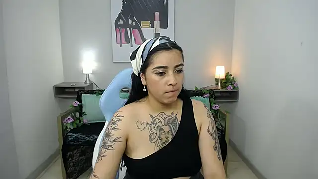 Adri_gomez_x live cam on StripChat