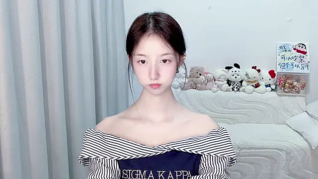 lucky-tt live cam on StripChat