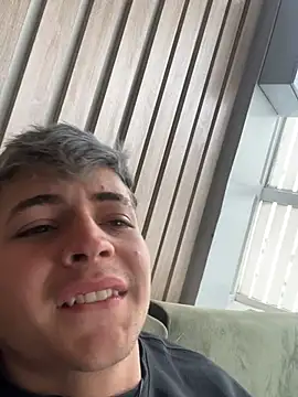 Ari_Stonne