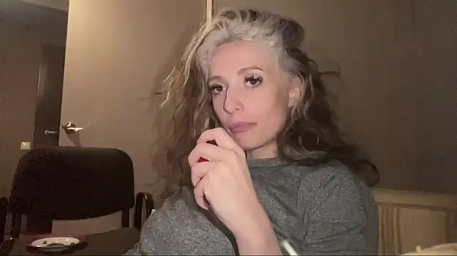 priscillaostlie's live room