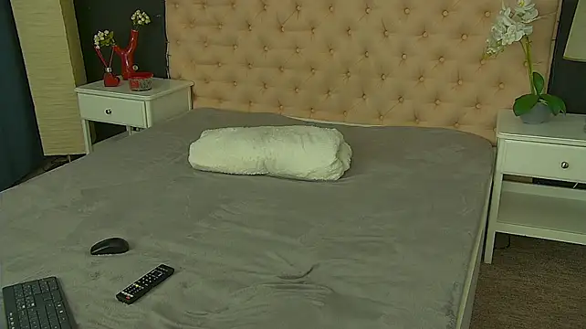 NewLuxxy webcam