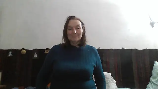 AnnaLive570 live cam on StripChat