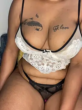 jasmineZara live cam on StripChat