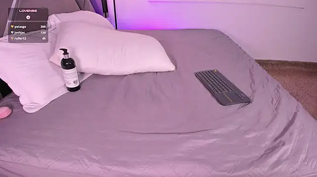AmaraLewis webcam