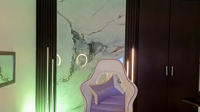bonnie_swan webcam
