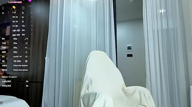 nyxxfire live cam on StripChat
