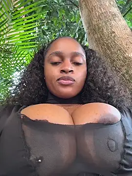 darle_volant live cam on StripChat