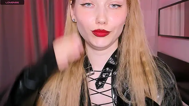 DakotaMabs live cam on StripChat