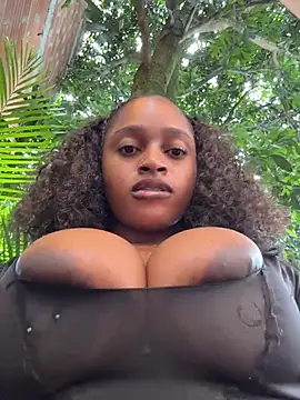 darle_volant live cam on StripChat