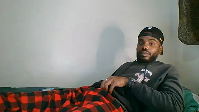 Suamyst_25 live cam on StripChat