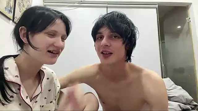 altycouple live cam on StripChat