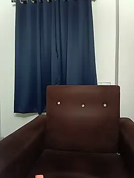 misti-boudii live cam on StripChat