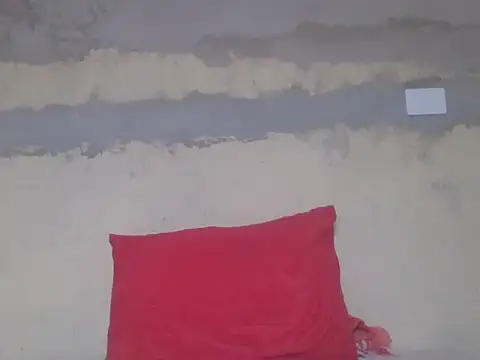 Carlos02145 live cam on StripChat