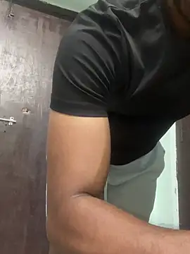 Hottie_Guy_hyd3 live cam on StripChat