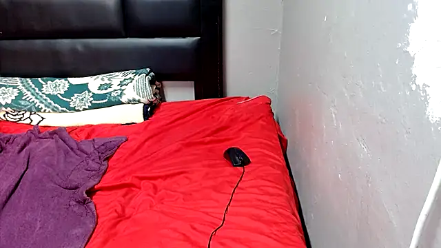 AfricanCurves22 live cam on StripChat