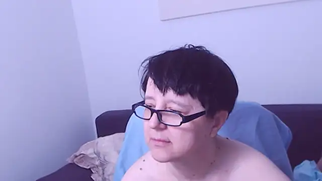 ChristaRose live cam on StripChat
