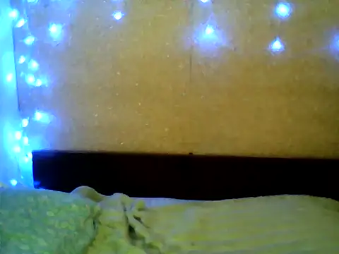 Oliviiaa_Valter live cam on StripChat