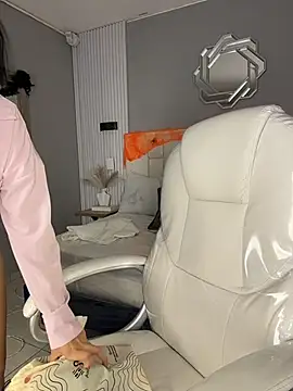 Dulce_babyy live cam on StripChat