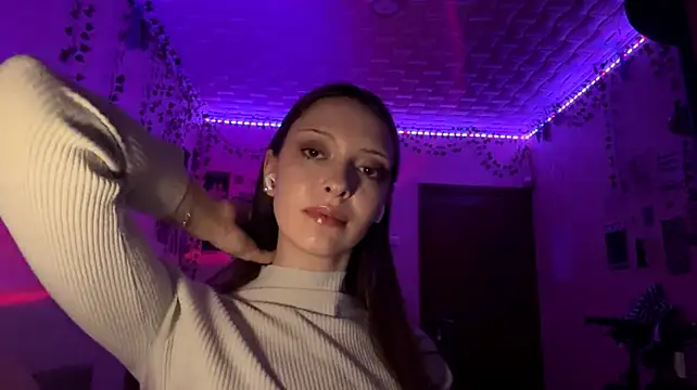 LoretaRosek live cam on StripChat