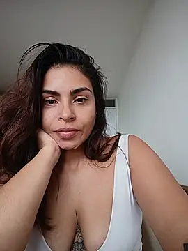 Ivanna2 live cam on StripChat