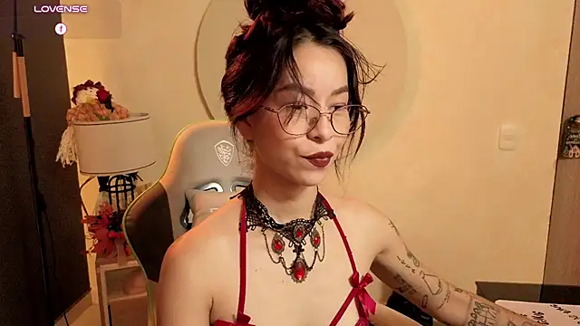 rosse_98_ live cam on StripChat
