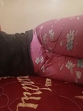 Farah-_nono live cam on StripChat