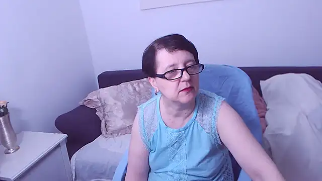 ChristaRose live cam on StripChat