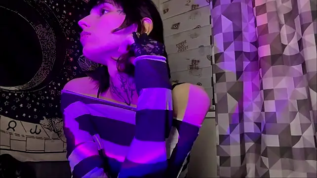 SweetFemBoyy live cam on StripChat
