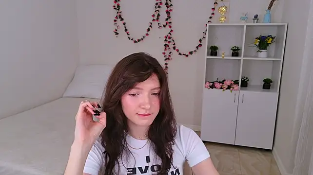 OwlEva live cam on StripChat