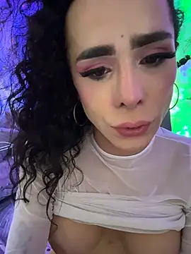Mydreams69 live cam on StripChat
