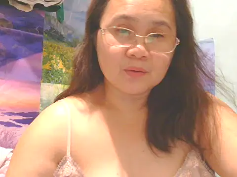yummykiel (F milf) - Hi guys pls. help me to reach my goal 🙏